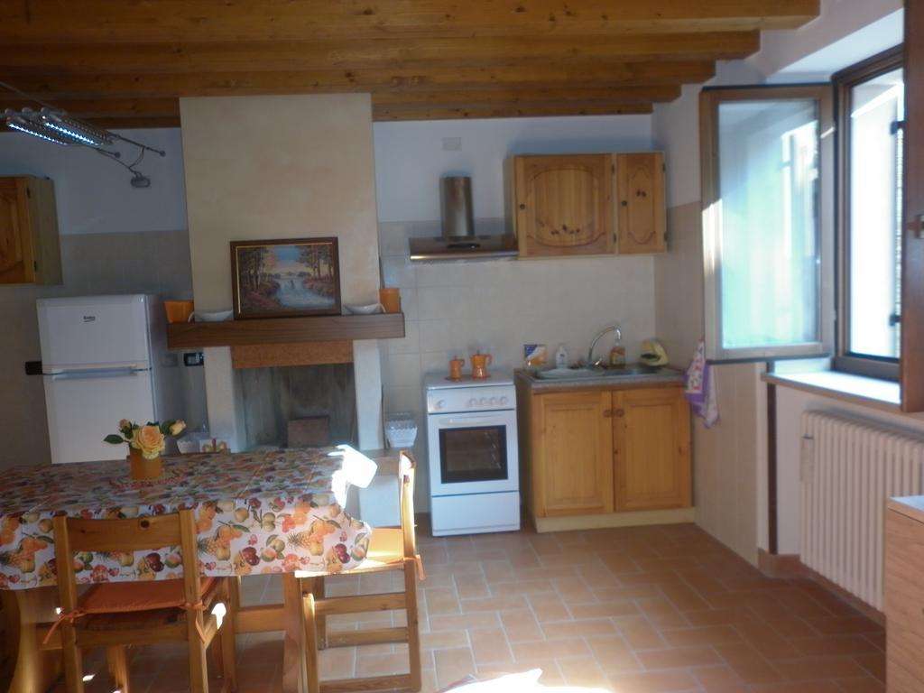 La Piccola Mimosa Διαμέρισμα SantʼAmbrogio di Valpolicella Εξωτερικό φωτογραφία